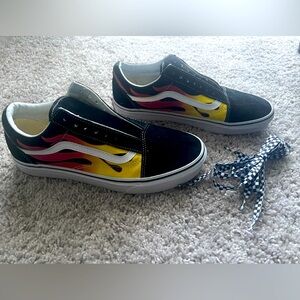Unworn Fire Skate Old Skool Vans